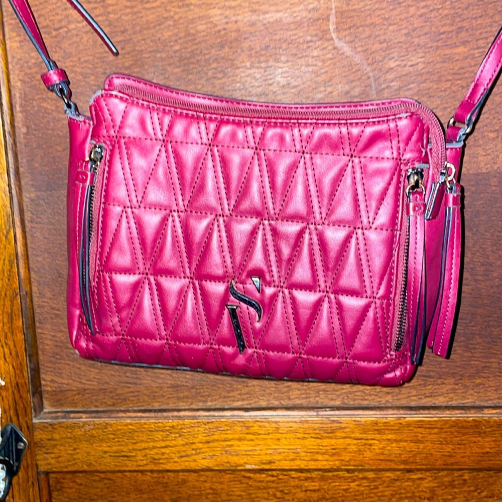 Vera wang burgundy, leather purse